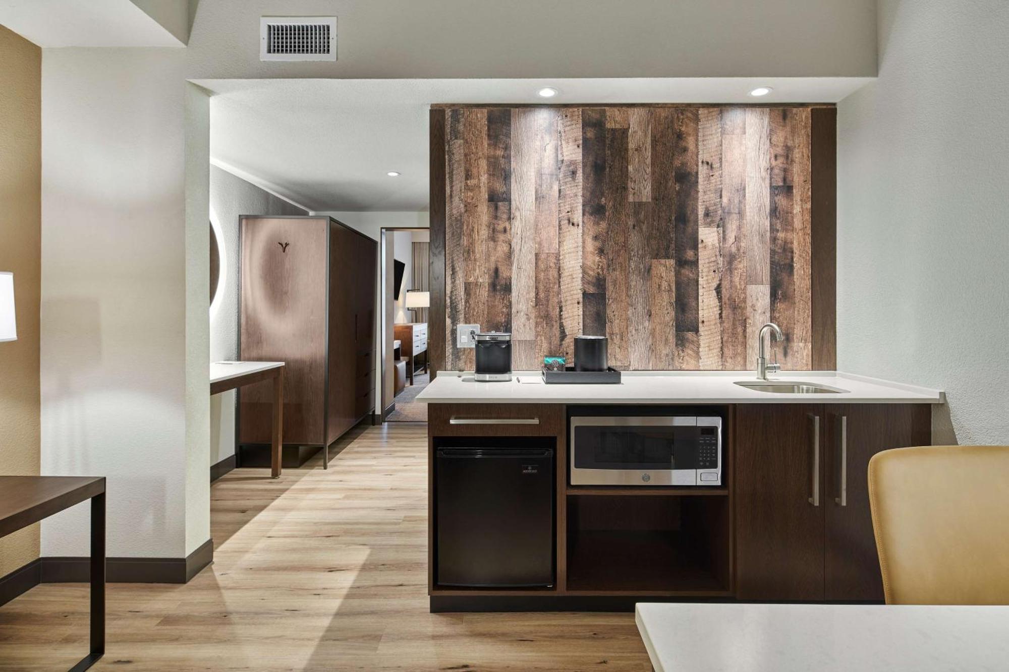 Embassy Suites By Hilton Nashville Downtown Bagian luar foto