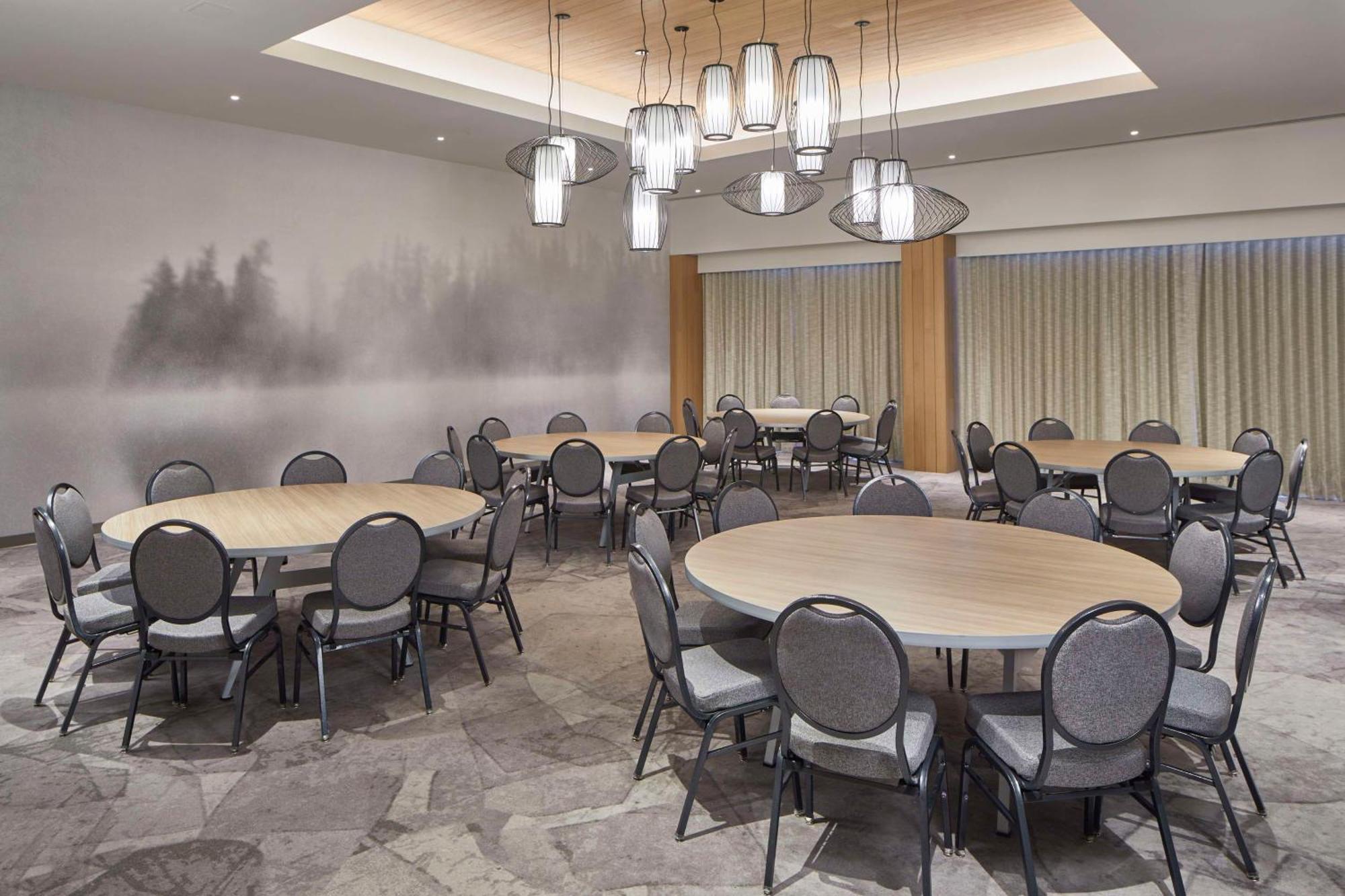 Embassy Suites By Hilton Nashville Downtown Bagian luar foto