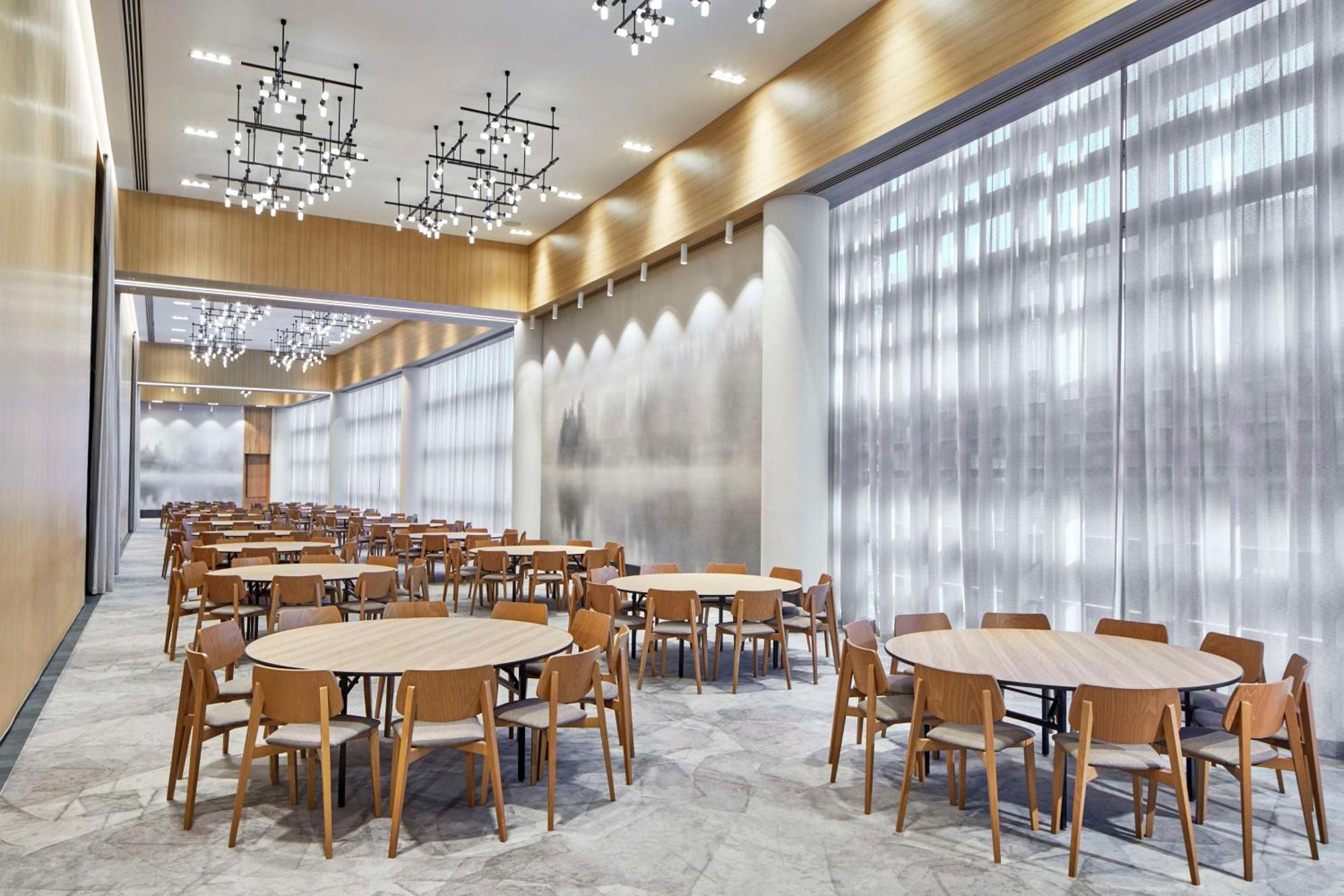 Embassy Suites By Hilton Nashville Downtown Bagian luar foto