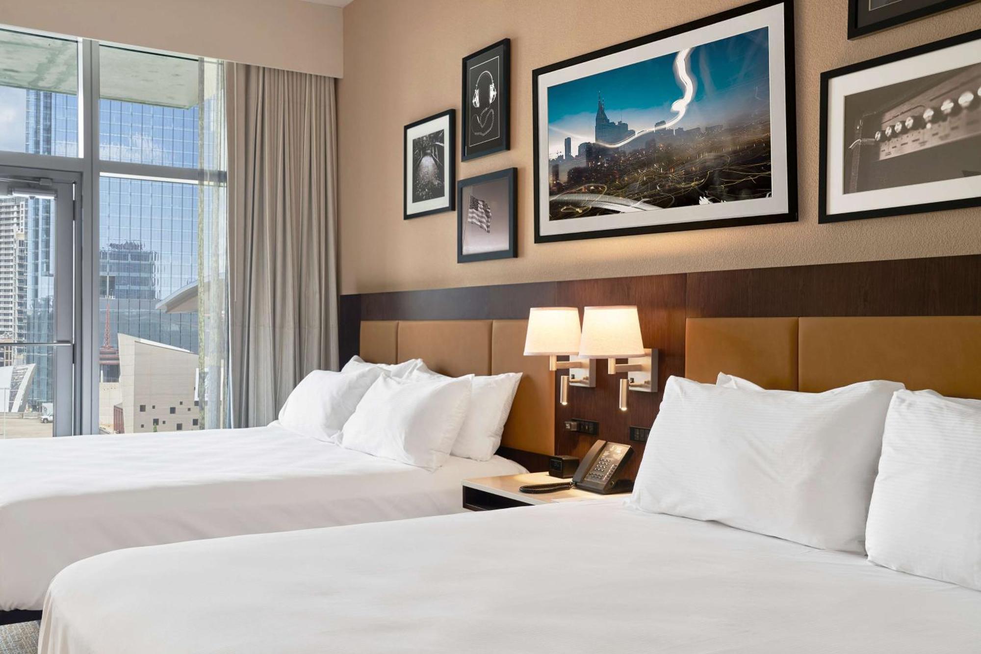 Embassy Suites By Hilton Nashville Downtown Bagian luar foto