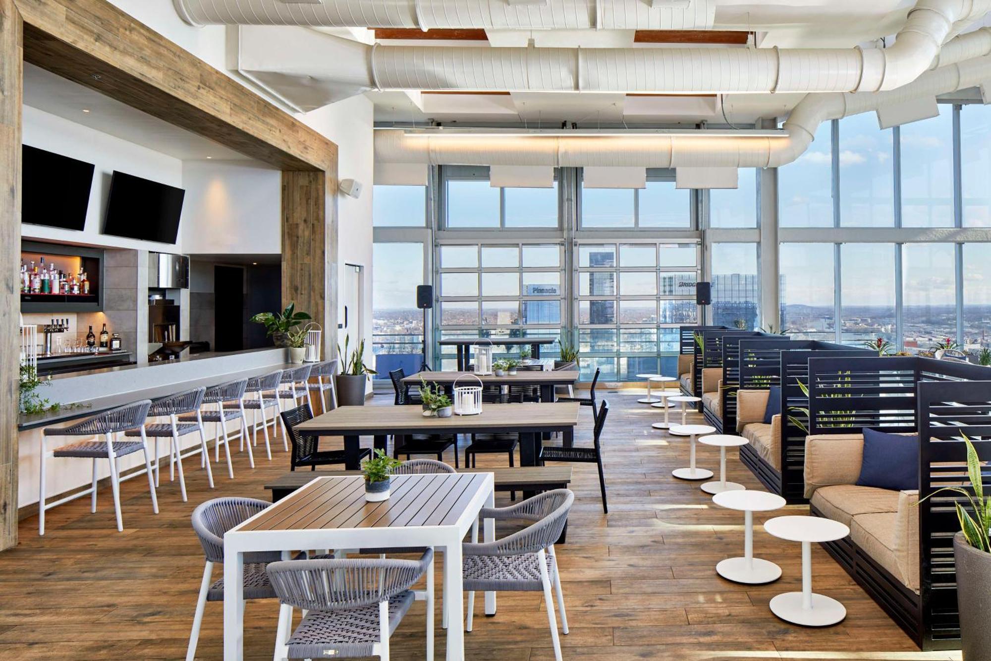 Embassy Suites By Hilton Nashville Downtown Bagian luar foto