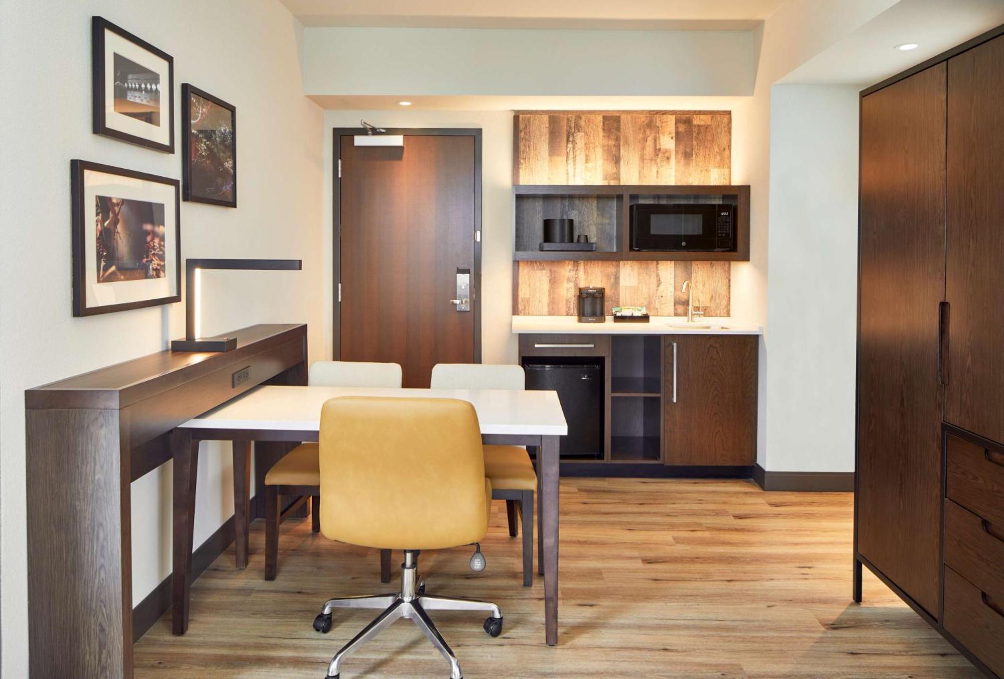 Embassy Suites By Hilton Nashville Downtown Bagian luar foto