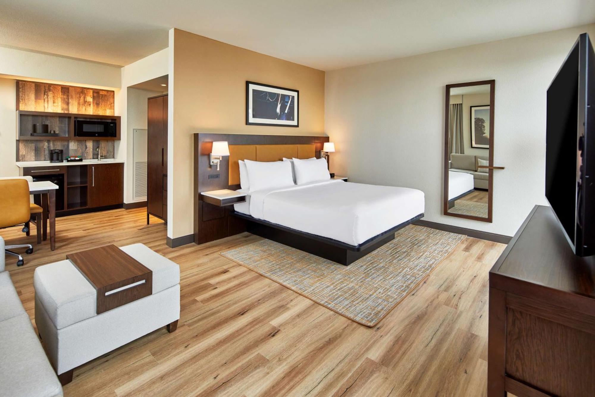 Embassy Suites By Hilton Nashville Downtown Bagian luar foto