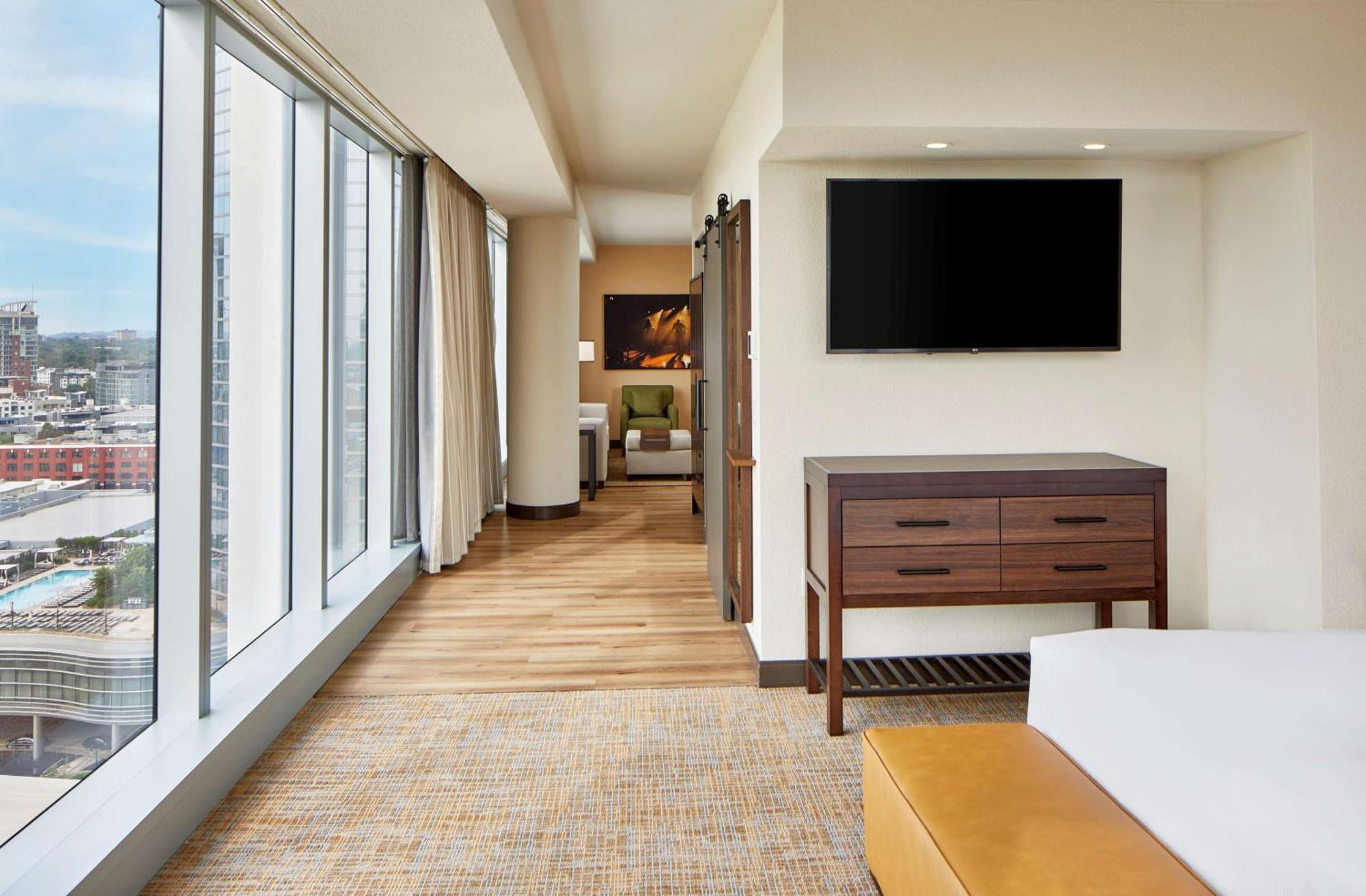 Embassy Suites By Hilton Nashville Downtown Bagian luar foto