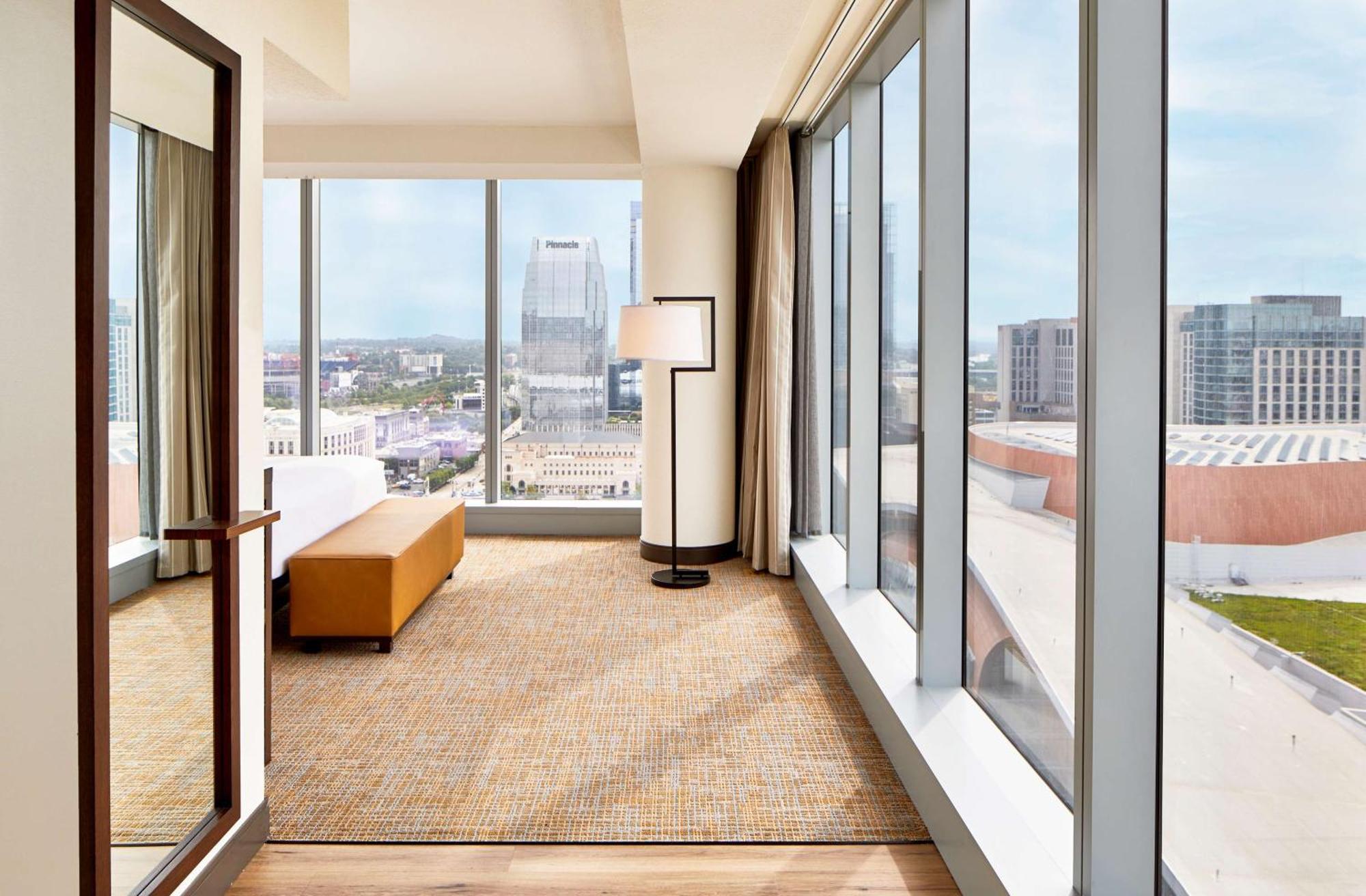 Embassy Suites By Hilton Nashville Downtown Bagian luar foto