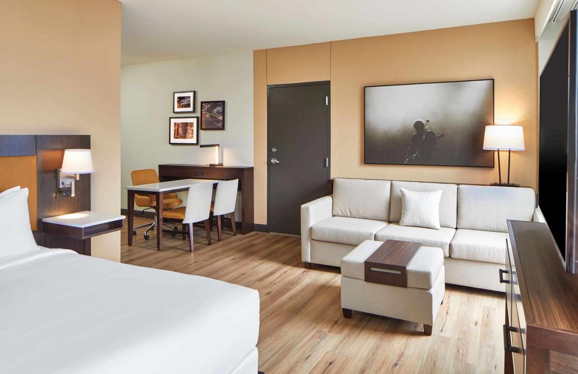 Embassy Suites By Hilton Nashville Downtown Bagian luar foto